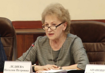 Инсайд. Проверка слуха. Наталия Ледяева работает доктором?