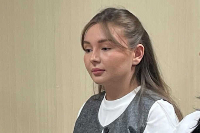 В суде заявили о возможном вымогательстве 15 миллионов тенге у разработчика по делу блогеров Ерболата Жанабылова и Эльмиры Толегеновой